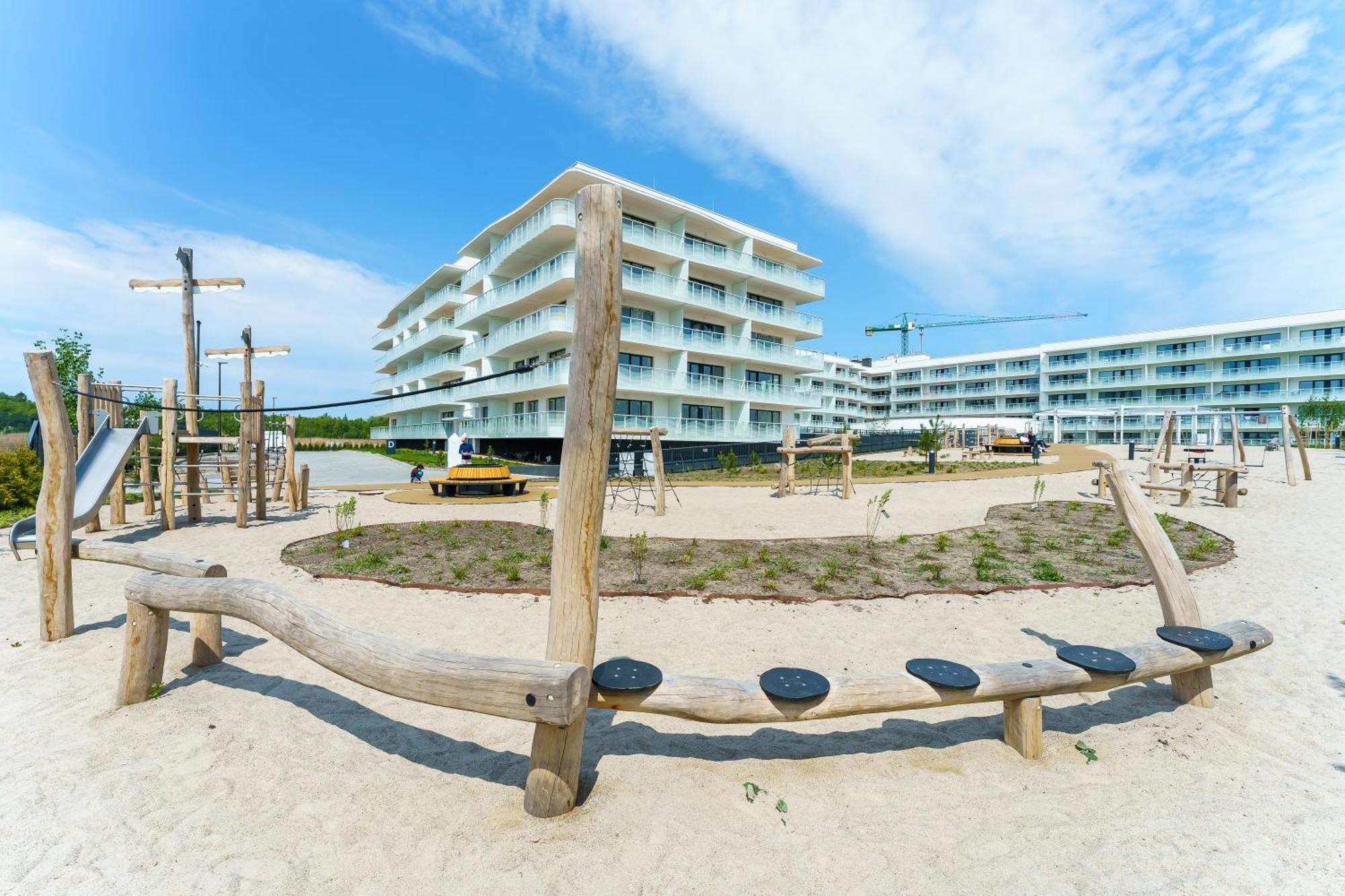 Polanki Aqua Apartamenty Nielimitowany Dostep Do Basenow Parking Free كولوبرزيغ المظهر الخارجي الصورة